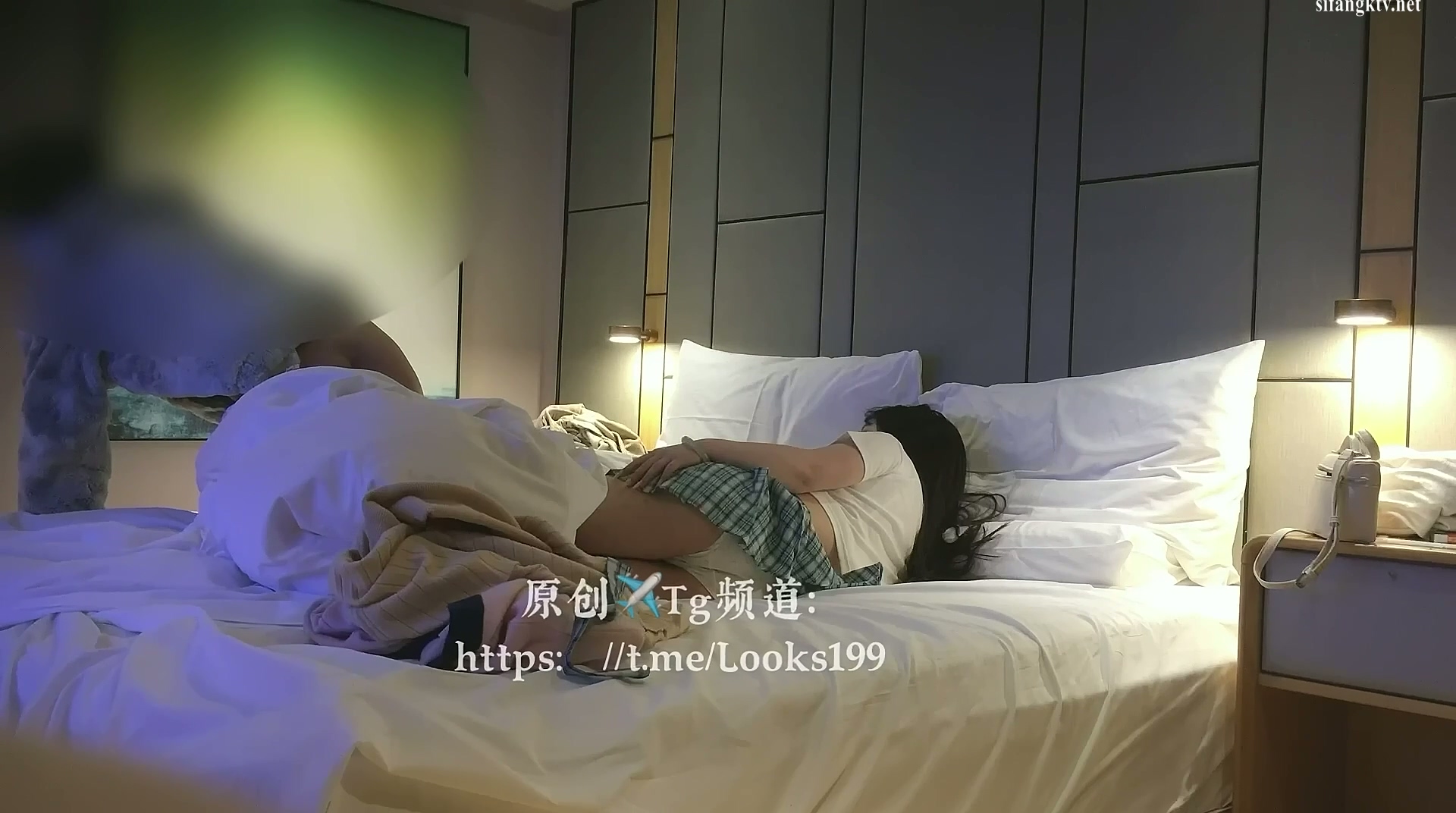 looks 清纯JK学妹.mp4_20251015_171957.401