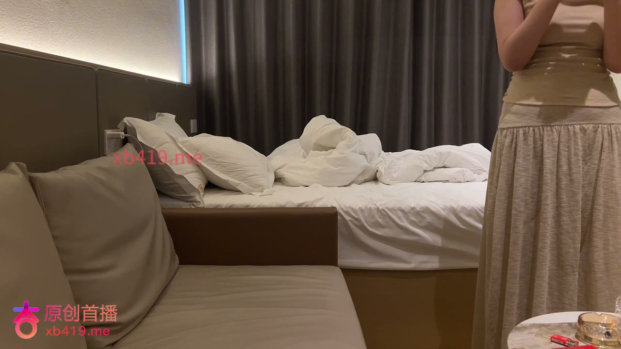 杏吧史莱姆9_今天约了一个兼职气质模特御姐，身材高挑仙气飘飘，狂轰勐干她20分钟直唿受不了.mp4_20251015_161137.397