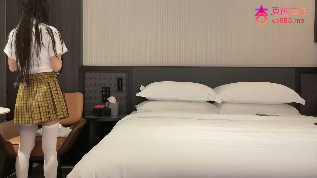 #杏吧曹长卿_3_今天约第一个小妹儿下面长红疙瘩，脱了衣服周旋好久才答应退钱，后边换了个夹子音JK妹子，黑丝加攻速夹子音叠暴击，中间偷偷拔套还差点被发现.mp4_20251030_171838.390