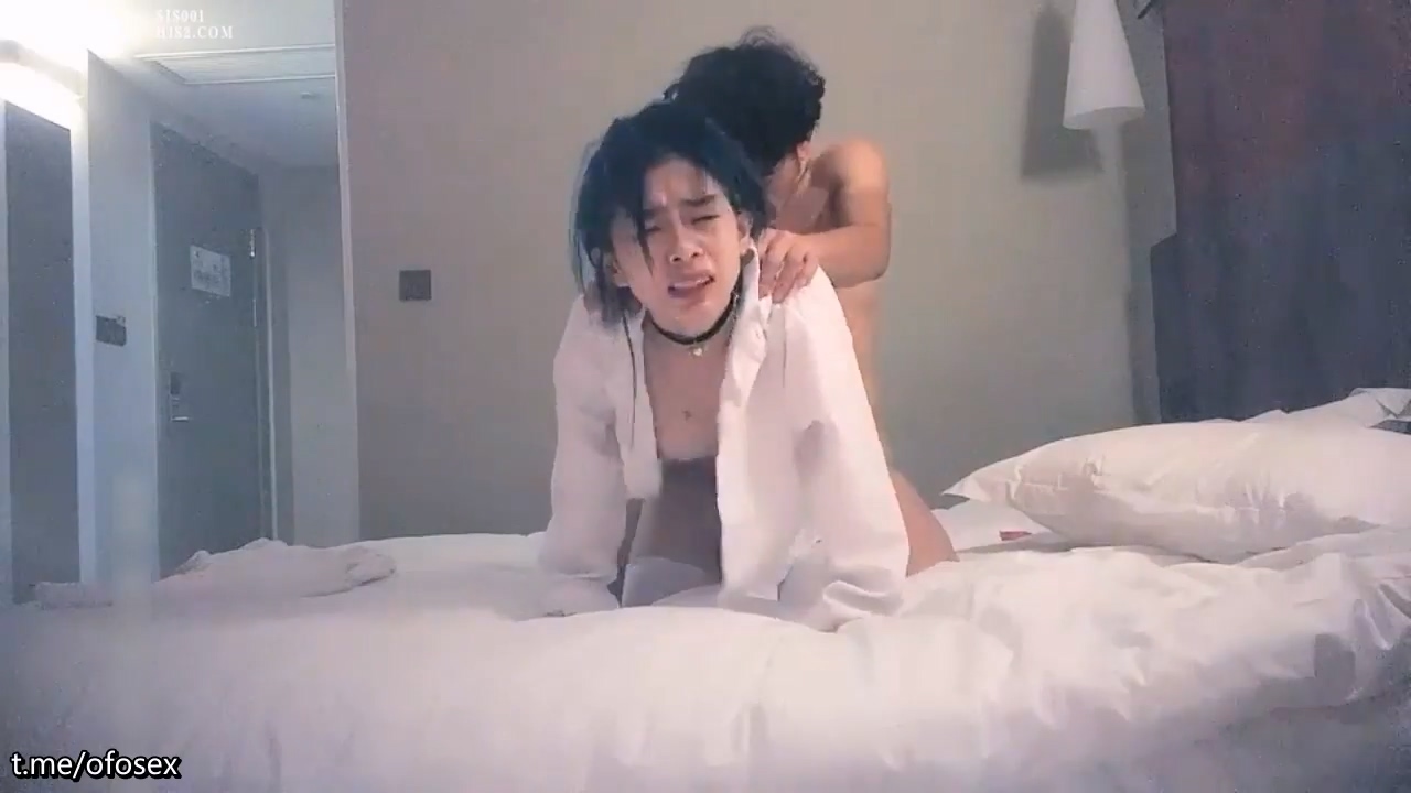 沈先生潇洒气质JK装白丝小美女娇小玲珑身材很   人有狠狠操她的欲望，美腿美脚挑逗鸡巴销魂满足啪啪操穴【水印】.mp4_20251024_164859.642