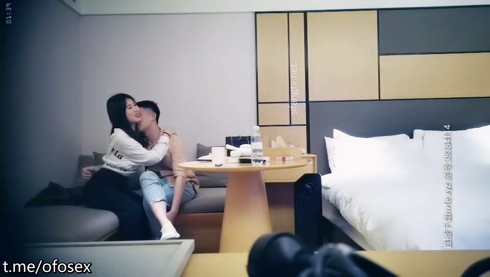 秦总全国探花l-2020-4-7-6.mp4_20251022_162106.175