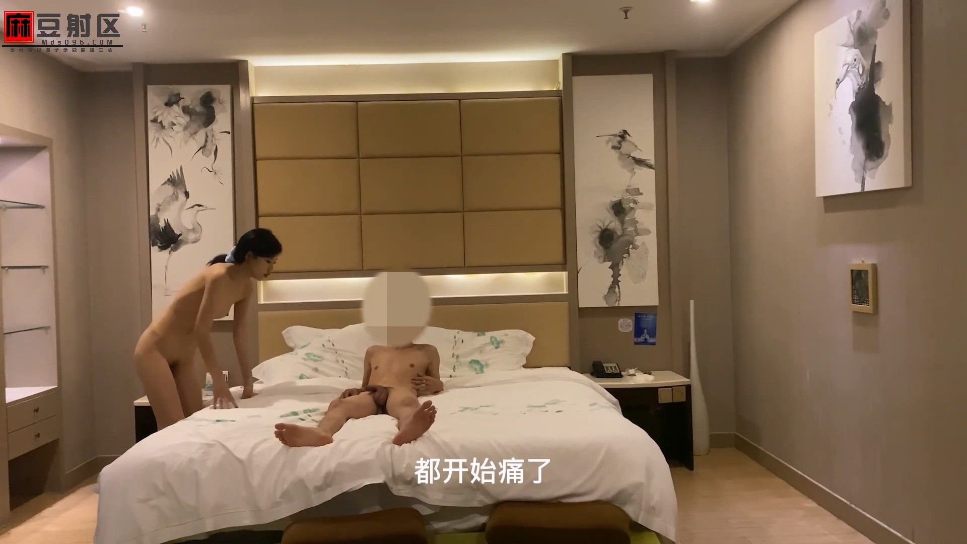 老牛哥探花 酒店約炮酒吧上班的兼職妹 紅唇少女欲火難耐緊致花莖吞精不停 紅唇少女欲火難耐 緊致花徑吞莖不停.ts_20251022_170624.993